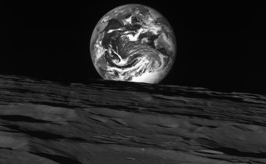 Солонгосын төхөөрөмж сарны гадаргуугаас дэлхийн зургийг авчээ